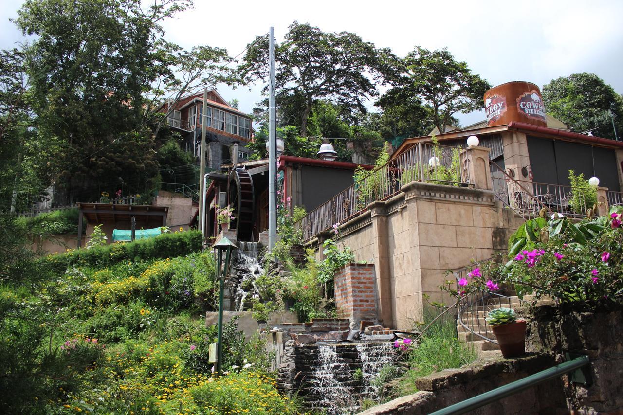 Hotel The Hobbit La Comarca Nueva San Salvador Exteriér fotografie