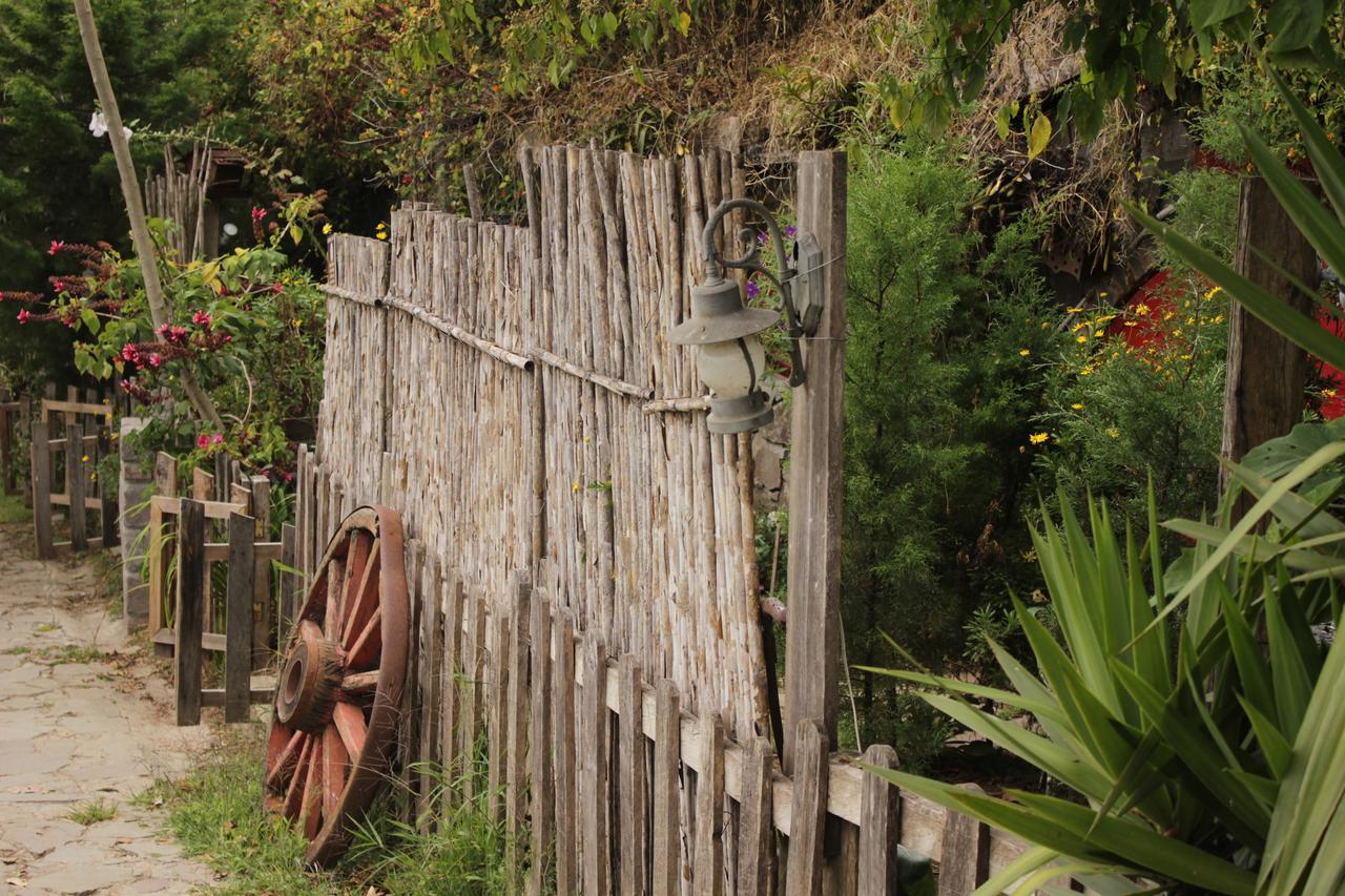 Hotel The Hobbit La Comarca Nueva San Salvador Exteriér fotografie